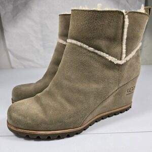 UGG Marte Waterproof Wedge Boots Womens‎ US 9.5 Chestnut Tan Suede 1095649